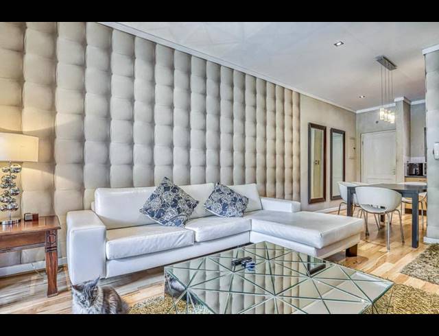 2 BEDROOM TOWNHOUSE FOR SALE IN MELROSE NORTH